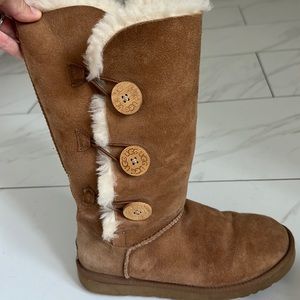 UGG 3 button women’s boots